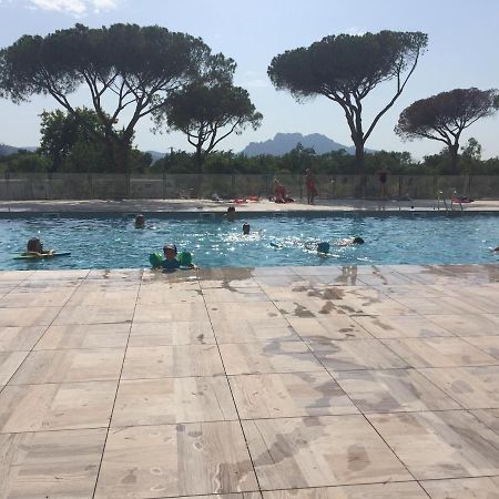 Appartement Neuf Moderne Avec Piscine Puget-sur Argens Luaran gambar